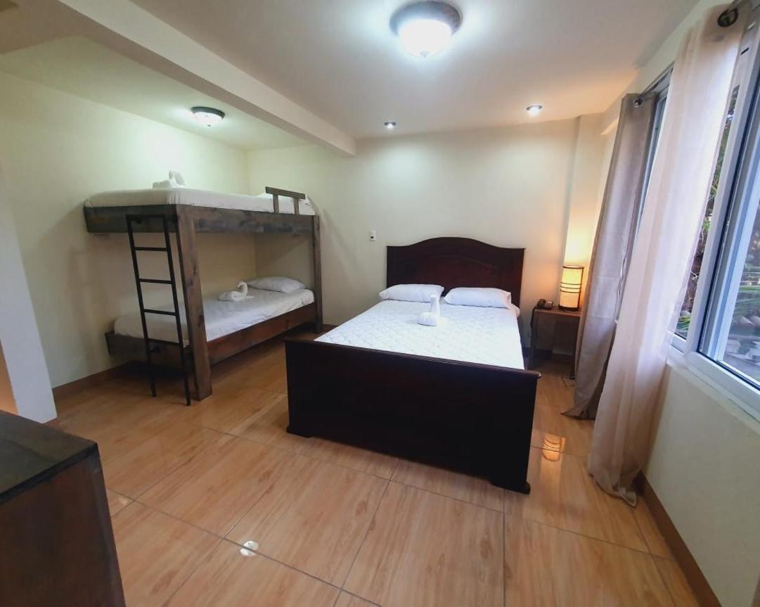 Hotel Ariana San Pedro La Laguna Esterno foto