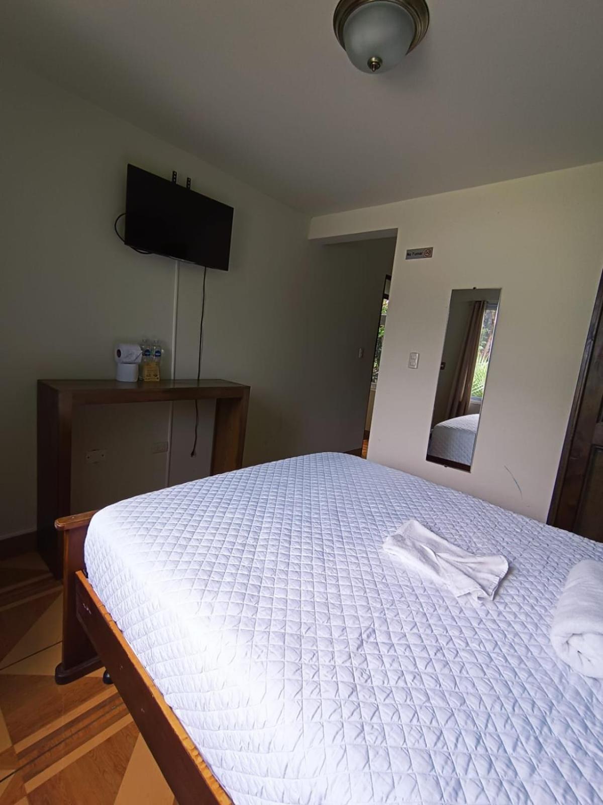 Hotel Ariana San Pedro La Laguna Esterno foto